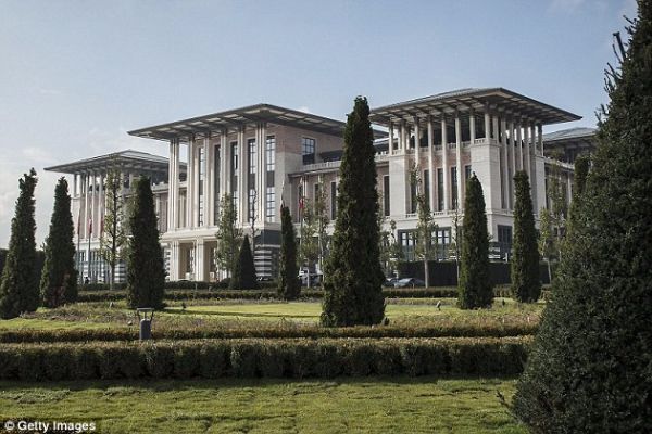 erdoganova-bela-palata