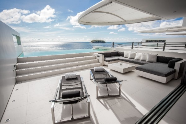 kata-rocks-luksuzna-oaza-na-puketu