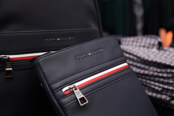 Tommy hilfiger muske torbice clearance