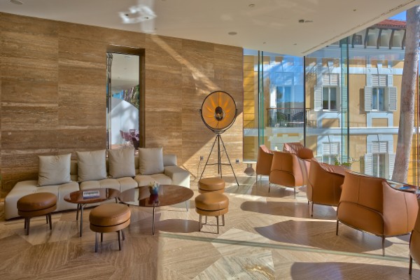 luksuz-sa-pogledom-na-smaragdno-more