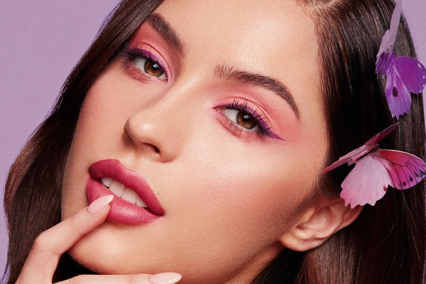 Kajli Džener lansirala makeup kolekciju u čast svoje ćerke Stormi