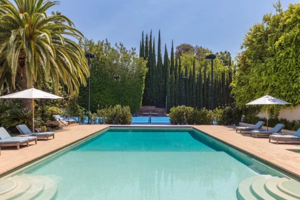 Prodaje se Madonina vila na Sunset Bulevaru