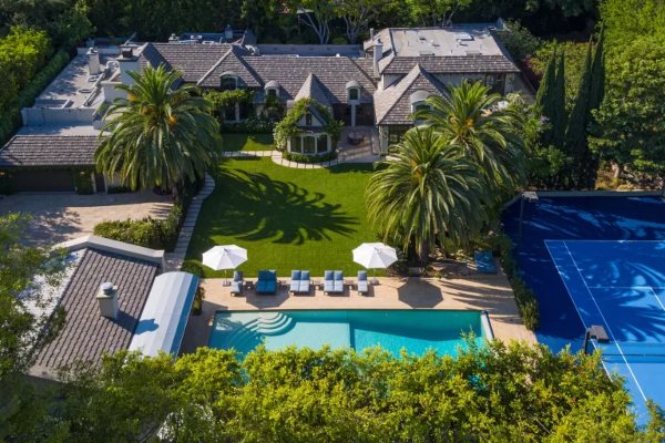 Prodaje se Madonina vila na Sunset Bulevaru