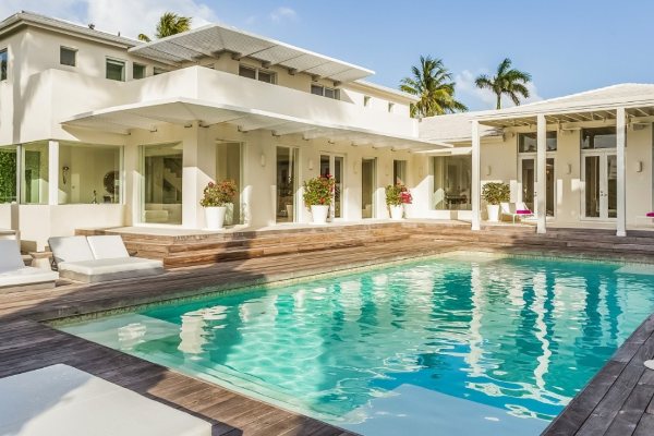 Unutar minimalističkog Šakirinog doma u Majamiju