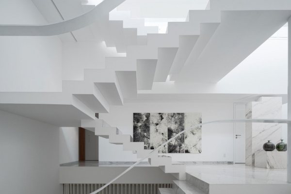 Minimalistički dom zasnovan na geometrijskom dizajnu i modernom luksuzu