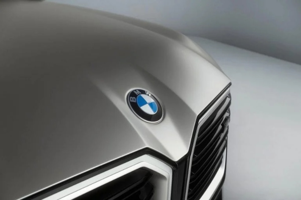 BMW predstavlja najmoćniji Mega-SUV model do sada