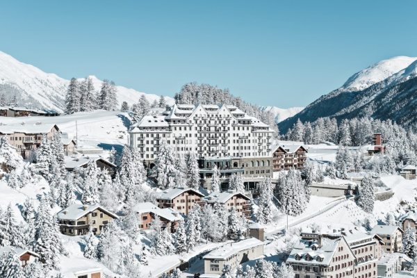 ledena-bajka-ozivljava-ove-zime-u-hotelu-the-carlton-st-moritz