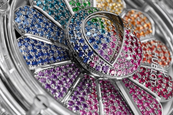 hublot-i-takasi-murakami-predstavljaju-novu-nasmejanu-saradnju