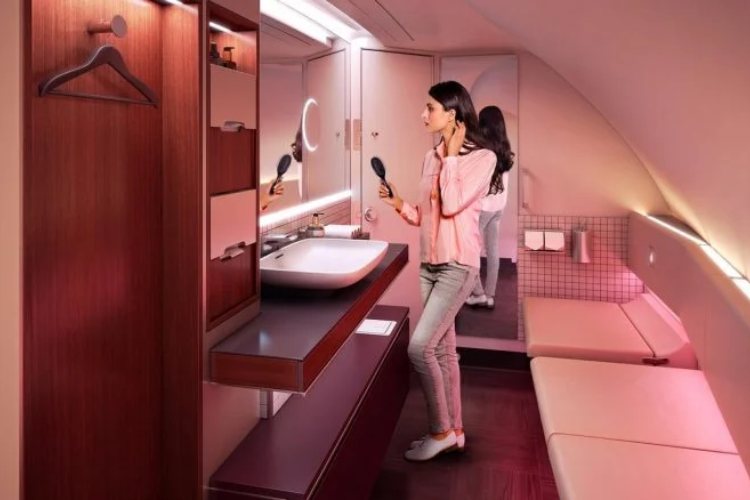 od-tus-kabina-do-dizajnerskih-ogledala-u-punoj-duzini-5-najluksuznijih-toaleta-avio-kompanija