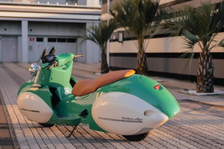 nmoto-transformisao-moderni-bmw-c400x-u-zadivljujuci-retro-skuter