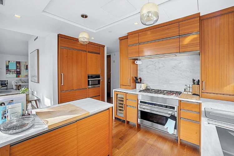 irina-sajk-prodaje-svoj-stan-za-82-miliona-dolara