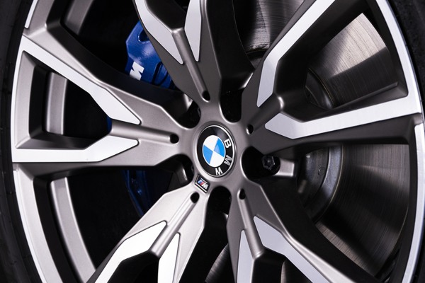 Prvi blindirani BMW X7 - neverovatna doza luksuza