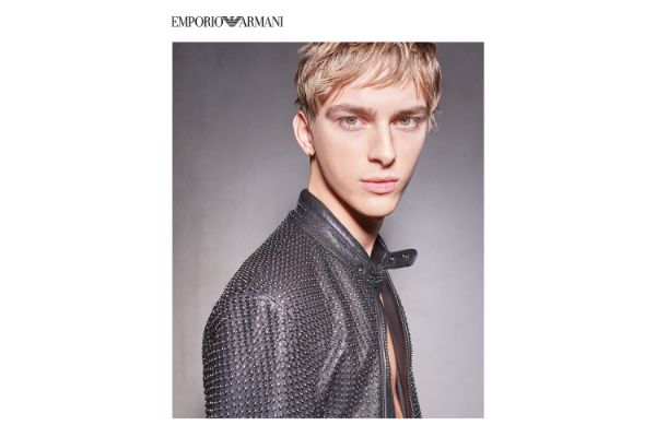 savrsena-kombinacija-lezerne-i-elegantne-estetike-u-novoj-emporio-armani-kampanji.jpeg