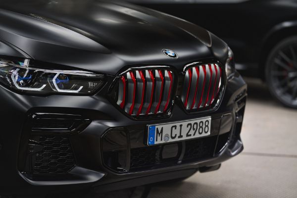 Pređite na mračnu stranu u novim BMW specijalnim izdanjima