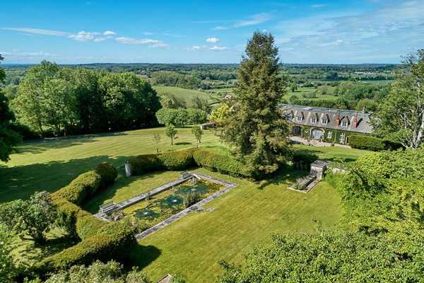 „Ukleta“ kuća Robija Vilijamsa vredna 9,2 miliona dolara može biti vaša