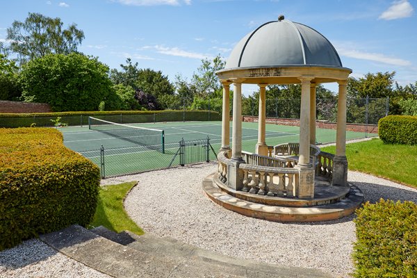 „Ukleta“ kuća Robija Vilijamsa vredna 9,2 miliona dolara može biti vaša