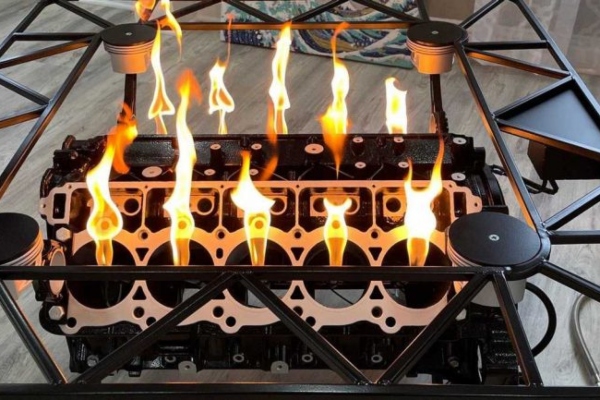 Savršeni stočić za kafu za sve ljubitelje opakih mašina