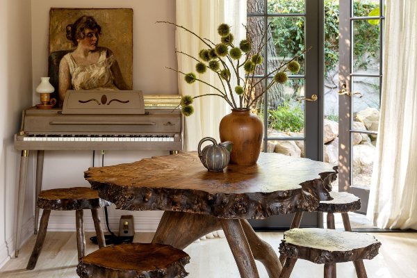 Rustična rezidencija holivudske glumice Kirsten Danst ima jednu zajedničku stvar sa Džeki Kenedi