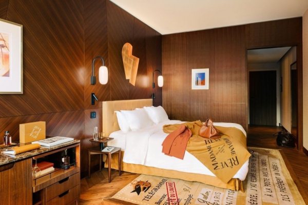 Potpuno novi hotel sa pogledom na ceo Pariz