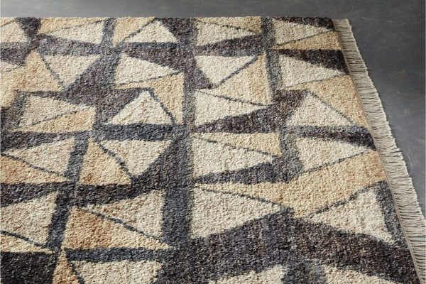 Kolekcija nameštaja sa potpisom Lenija Kravica