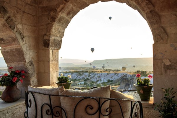 Neverovatan hotel sa pećinskim sobama u Turskoj