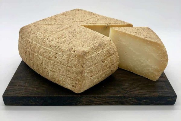 Otkivamo vam 16 najskupljih vrsta sireva na svetu