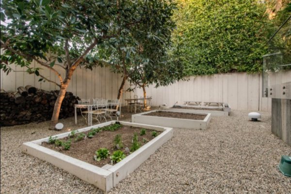 Pamela Anderson je prodala kuću u Malibuu za 12 miliona dolara