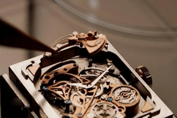 Jaeger-LeCoultre predstavlja novi časovnik sa cenom od 250.000 €