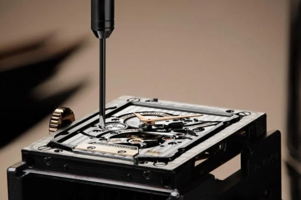 Jaeger-LeCoultre predstavlja novi časovnik sa cenom od 250.000 €