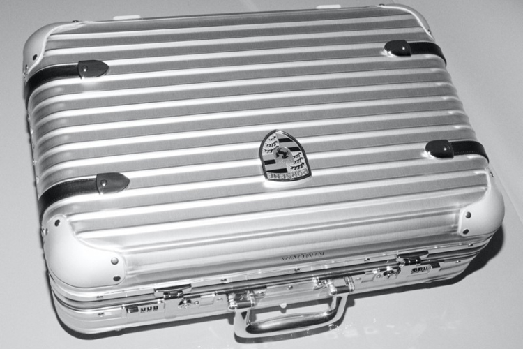 rimowa-x-porsche-predstavljaju-kofer-limitiranog-izdanja-pepita