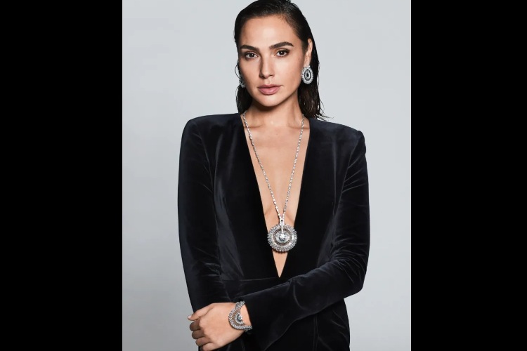 gal-gadot-blista-u-najnovijoj-kolekciji-botanica-tiffany-co