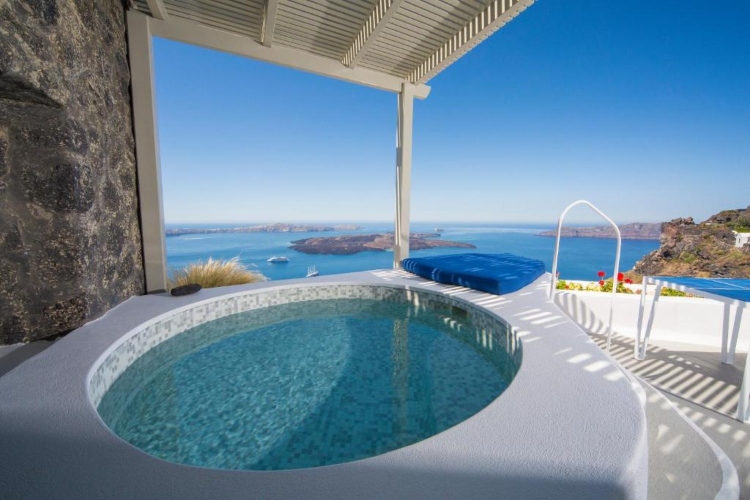 iconic-santorini-hotel