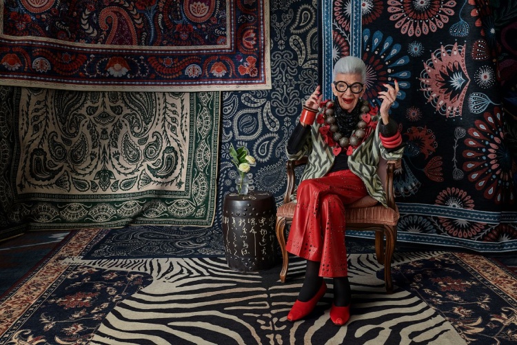 iris-apfel-kolekcija-tepiha-1