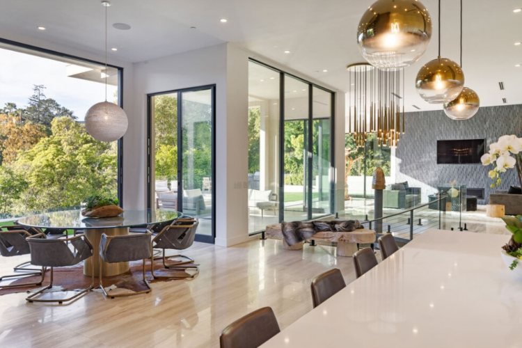 bruklin-bekam-i-nikola-pelc-prodaju-kucu-na-beverli-hilsu-za-11-miliona-dolara