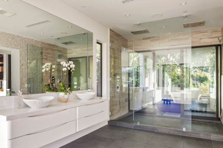 bruklin-bekam-i-nikola-pelc-prodaju-kucu-na-beverli-hilsu-za-11-miliona-dolara