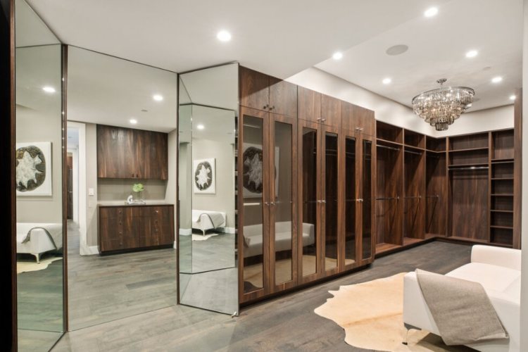 bruklin-bekam-i-nikola-pelc-prodaju-kucu-na-beverli-hilsu-za-11-miliona-dolara