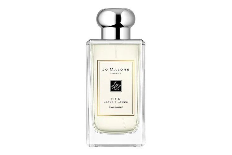 10-luksuznih-parfema-za-osecaj-svezine-tokom-celog-dana