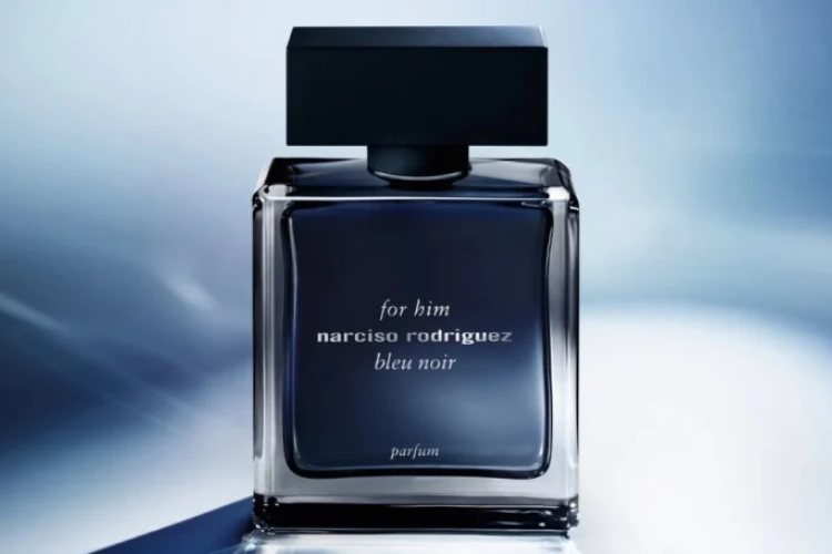 za-smele-savremene-muskarce-novi-narciso-rodriguez-for-him-bleu-noir-parfum