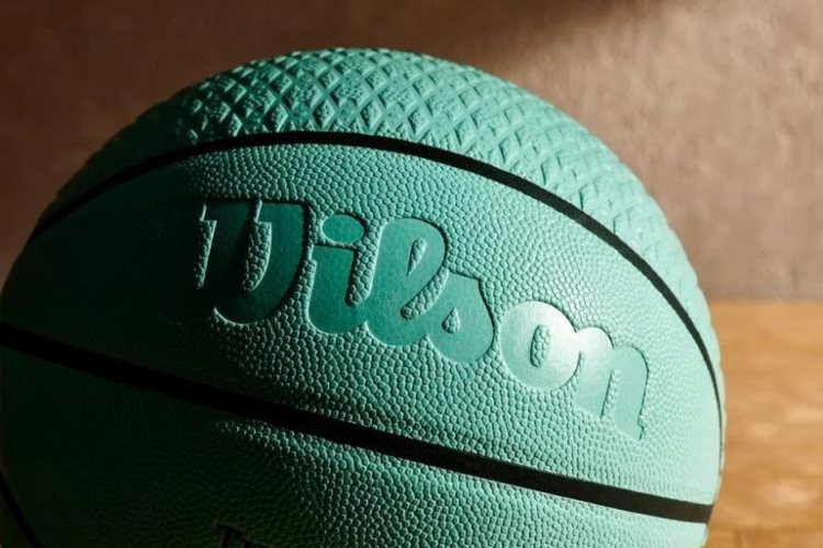 tiffany-co-i-danijel-arsama-predstavili-su-specijalno-izdanje-kosarkaske-lopte-za-predstojeci-nba-all-star-vikend