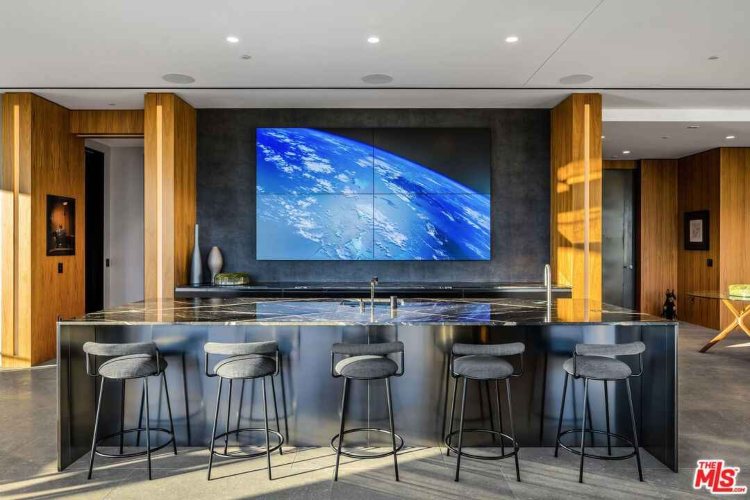the-weeknd-prodaje-otmeni-penthouse-u-los-andelesu-za-225-miliona-dolara