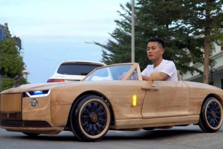 tata-godine-vijetnamski-majstor-napravio-je-svom-sinu-potpuno-funkcionalnu-repliku-rolls-royce-boat-tail