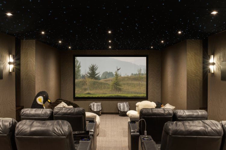 ovo-imanje-u-montani-od-40-miliona-dolara-ima-sopstveni-ribnjak-i-vinski-podrum-od-4000-boca