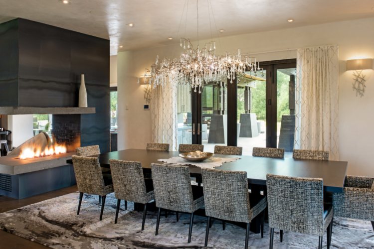 ovo-imanje-u-montani-od-40-miliona-dolara-ima-sopstveni-ribnjak-i-vinski-podrum-od-4000-boca