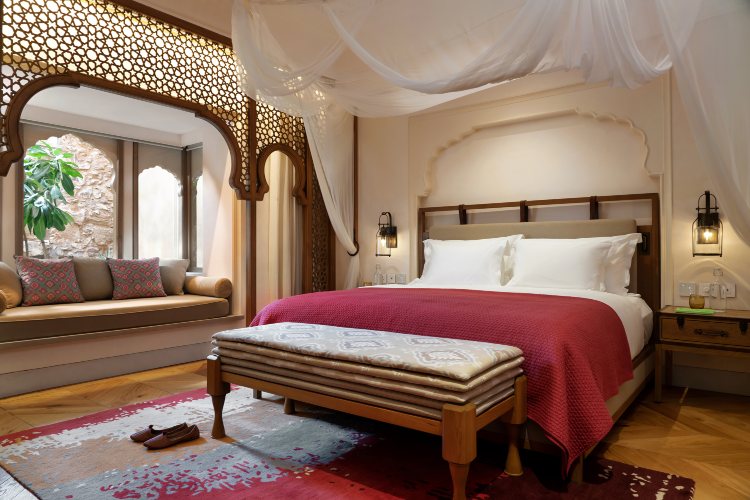 prelepa-tvrdava-iz-14-veka-u-ranthamboreu-postaje-prvi-indijski-hotel-six-senses-resort