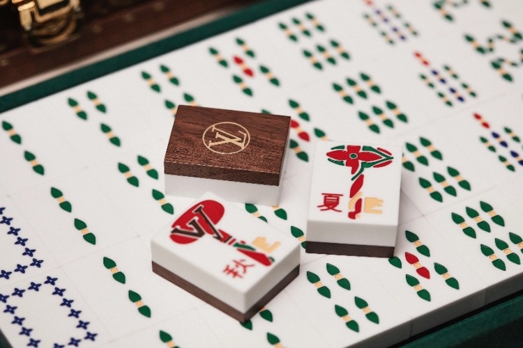 louis-vuitton-mahjong-set-2