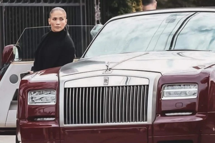 Dženifer Lopez i Rolls-Royce Phantom Drophead Coupe