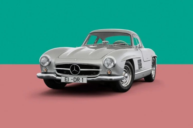 mercedes-benz-300-sl-gullwing-6