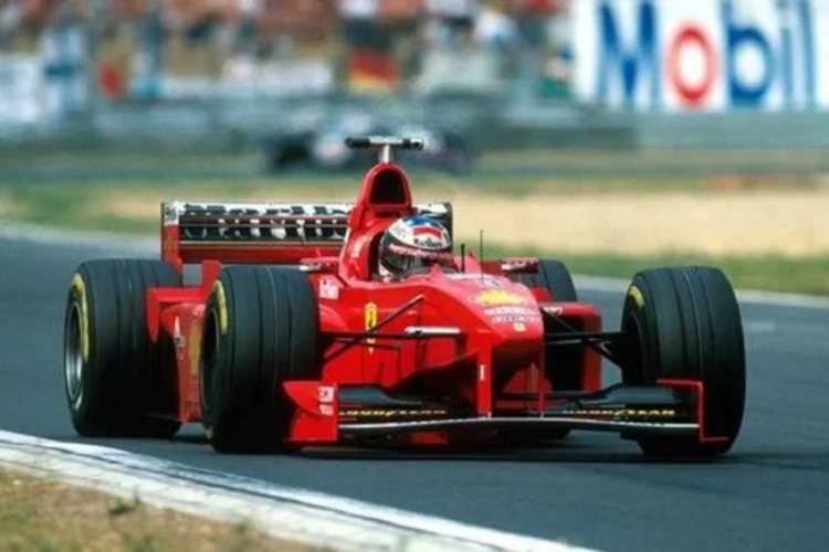 na-prodaju-trkacki-automobil-mihaela-sumahera-ferrari-f300-f1