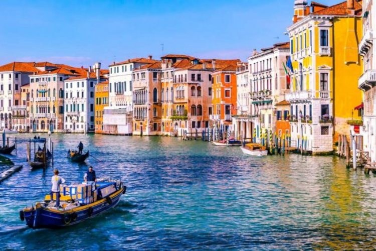 7-najromanticnijih-destinacija-za-zaljubljene-parove-u-italiji