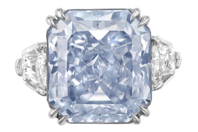 dijamantski-prsten-mogao-bi-da-dobije-6-miliona-dolara-na-christies-aukciji